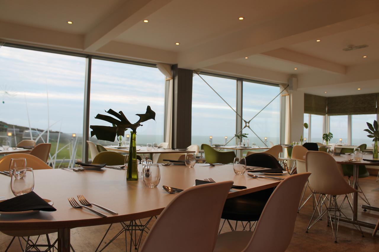 Elements Hotel Bude Bagian luar foto